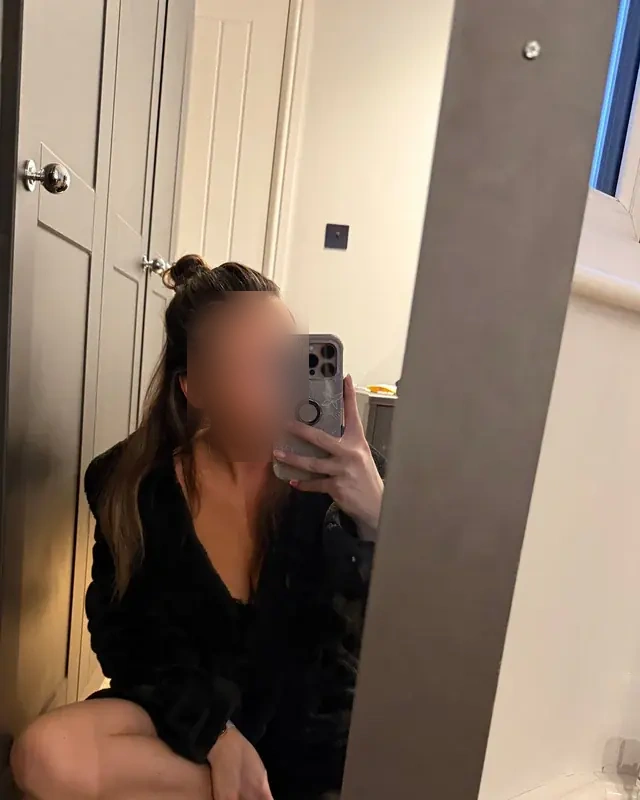 Coralie - Image 1