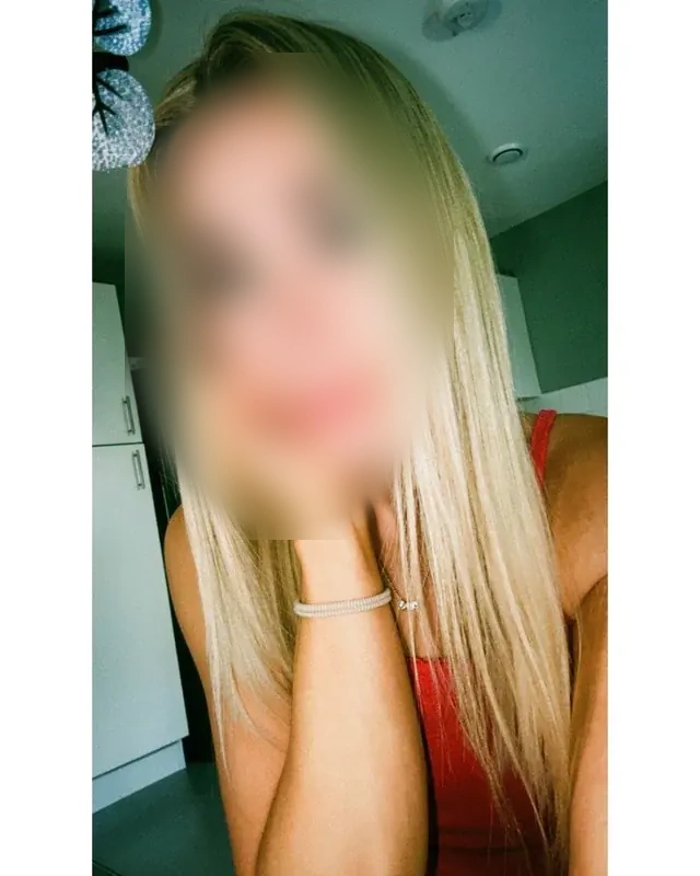 Claire - Image 5