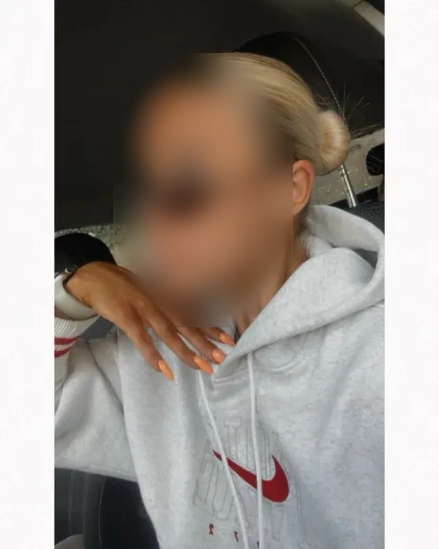 Claire - Image 8